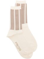 Homme Plissé Issey Miyake chaussettes à logo imprimé Washi - Blanc