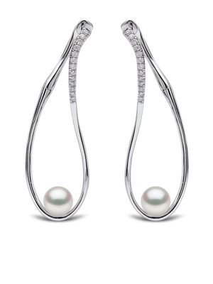 Yoko London boucles d'oreilles Sleek en or blanc 18ct ornées de diamants et de perles d'Akoya - Argent