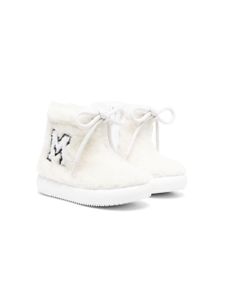 MSGM Kids bottines en fourrure artificielle à patch logo - Blanc