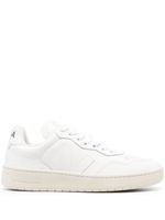 VEJA baskets V-90 en cuir - Blanc