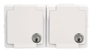 Twee witte, waterdichte stopcontacten horizontaal voor buiten met slot afsluitbaar Presto Vedder