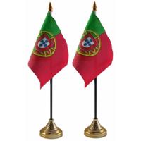 Portugal tafelvlaggetjes - 2x stuks - 10 x 15 cm - met gouden standaard - H27 cm - versiering