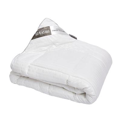 Dekbed Hotel Stripe Micro Dons All Season 200x200 Cm Warmteklasse 3 Lente Herfst & Anti Huisstofmijt Fresh And Co - Dekbed-Discounter.nl