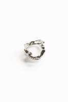 Verzilverde ring met de letter O Zalio - BLACK - M