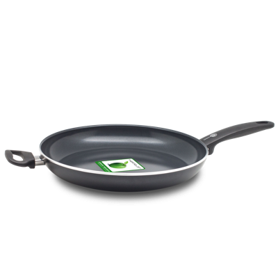 Cambridge Black Pan 32cm