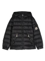 Moncler Enfant veste matelassée à patch logo - Noir