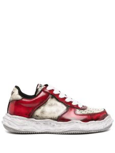 Maison MIHARA YASUHIRO baskets Wayne à effet usé - Rouge