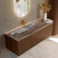Badmeubel Mondiaz Kurve-Dlux | 145 cm | Meubelkleur Walnut | Wastafelkleur Sombra | Solid surface | Wasbak linker zijde spoelbak | 1 kraangat Badmeubel Mondiaz Kurve-Dlux | 145 cm | Meubelkleur Walnut | Wastafelkleur Sombra | Solid surface | Wasbak linker zijde spoelbak | 1 kraangat