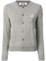 Comme Des Garçons Play cardigan à logo poitrine - Gris