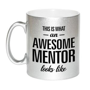 Awesome mentor cadeau mok / beker zilver voor leraar 330 ml