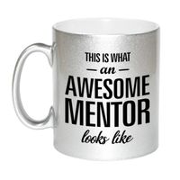 Awesome mentor cadeau mok / beker zilver voor leraar 330 ml - thumbnail