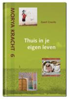 Thuis in je eigen leven (Hardback) - thumbnail