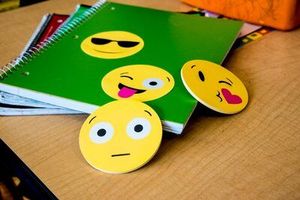 3M Emoji zelfklevend notitiepapier Overige Meerkleurig, Geel 30 vel