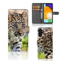Samsung Galaxy A04s | Samsung Galaxy A13 5G | Telefoonhoesje | Met pasjeshouder | Baby Luipaard