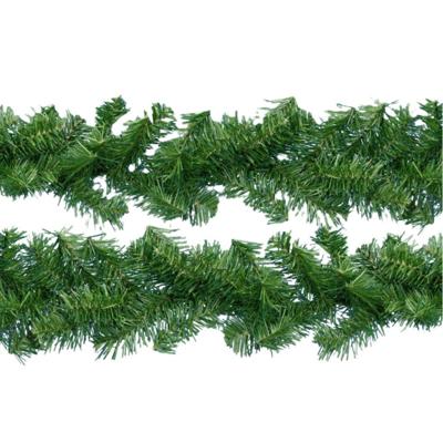 Dennenslinger/dennen guirlande - 2x - groen - 270 x 9,5 cm - PVC - 180 tips