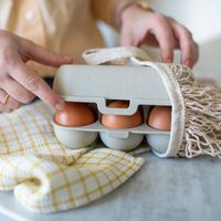 Koziol Bio-Circulair - Eggs To Go Mini Eierdoos - Gerecycled Zonnebloemolie - Bruin - thumbnail
