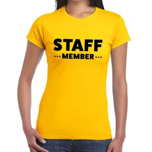 Staff member / personeel tekst t-shirt geel dames