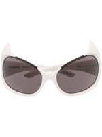 Balenciaga Eyewear lunettes de soleil Gotham à monture papillon - Blanc