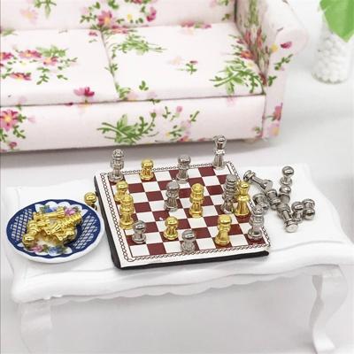 1:12 Mini huis Toy simulatie Schaken model scène accessoires (goud en zilver)