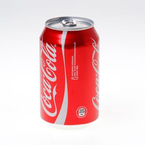Blikje Coca Cola regular 33cl*