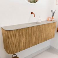 Toiletmeubel Mondiaz Joya Dlux | 123.2 cm | Meubelkleur Oak | Faye wastafel Opalo Wasbak Midden | Zonder kraangat(en)
