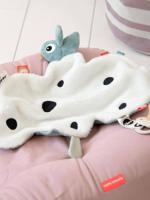 Platte knuffel met fopspeenbevestiging Happy Clouds - DONE BY DEER blauw Platte knuffel met fopspeenbevestiging Happy Clouds - DONE BY DEER blauw