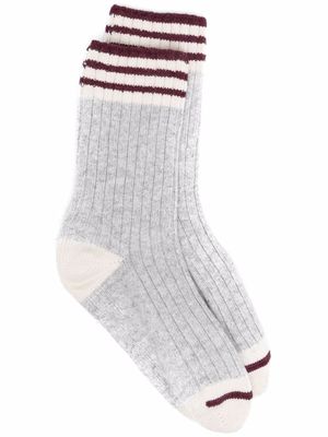Brunello Cucinelli chaussettes nervurées à rayures - Gris