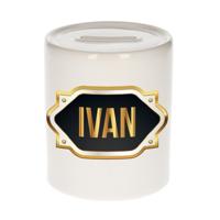 Spaarpot met voornaam Ivan - wit - goud/zwart embleem - 8 x 9 cm - keramiek - afsluitdop