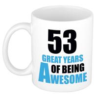Verjaardag 53 jaar Koffiemok Cadeau - Great years of being awesome - wit/blauw
