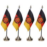 Oost Duitsland tafelvlaggetjes - 4x stuks - 10 x 15 cm - met standaard voetje - 27 cm hoog