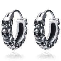Heren oorringen van edelstaal zilverkleurig met skulls