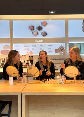 Make-up workshop groep met shoptegoed