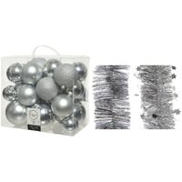 Kerstversiering kunststof kerstballen 6-8-10 cm met folieslingers pakket zilver van 28x stuks