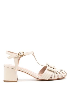 Sarah Chofakian sandales Marly en cuir à brides - Tons neutres