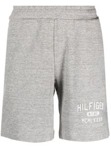 Tommy Hilfiger short de sport à logo imprimé - Gris