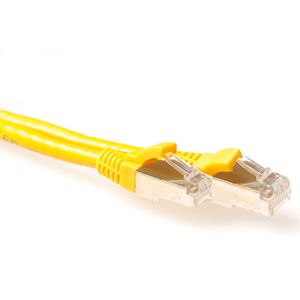 ACT Gele 1,5 meter LSZH SFTP CAT6A patchkabel met RJ45 connectoren