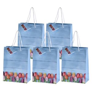 Set van 12x stuks papieren pasen giftbags/cadeau tasjes tulpen 18 x 23 x 8 cm