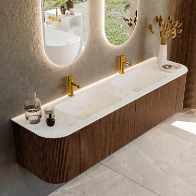 Badmeubel Mondiaz Kurve-Dlux | 180 cm | Meubelkleur Walnut | Wastafelkleur Opalo | Solid surface | Dubbele spoelbak | 2 kraangaten