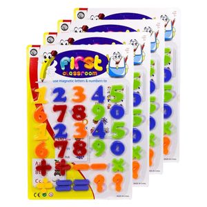 Magnetische cijfers/rekenen set - 4x - regenboog kleuren - 4 cm