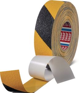 Tesa Antisliptape extra sterk | zwart/geel | lengte 18 m, breedte 50 mm | 1 stuk - 60954-00000-02 60954-00000-02