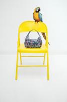 Kleine bedrukte tas met applicaties - MATERIAL FINISHES - U