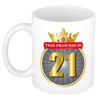 Dames 21 jaar verjaardag - Cadeau Koffiemok - This princess is 21 - wit - beker - 21e verjaardag