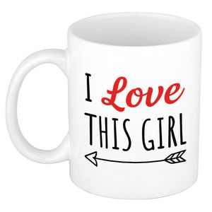 I love this girl cadeau koffiemok / theebeker wit met pijl 300 ml - feest mokken