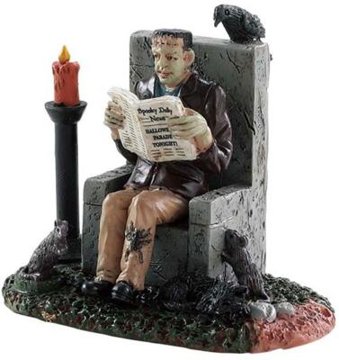 Monster reading spooky news - Lemax