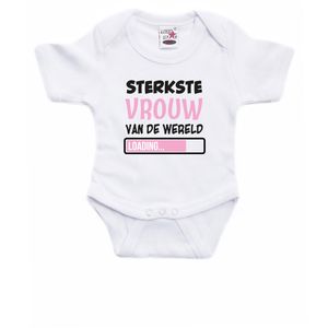 Baby rompertje - Sterkste Vrouw - wit/roze - babyshower/kraamvisite cadeau
