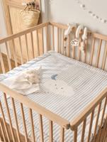 Dekentje / Parkbodem baby in katoenen gaas IN DE WOLKEN blauw, gestreept