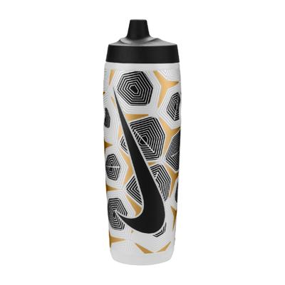 Nike Refuel Graphic Bidon 710ML Zilvergrijs Zwart Goud Nike Refuel Graphic Bidon 710ML Zilvergrijs Zwart Goud