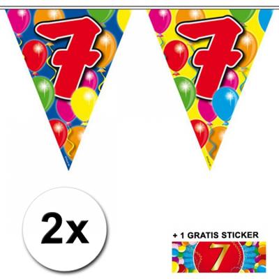 Leeftijd versiering - 2x vlaggenlijnen 7 jaar - met gratis sticker - feestartikelen - verjaardag