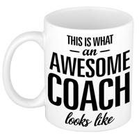 Awesome coach - cadeau koffiemok / drinkbeker - wit - 300 ml