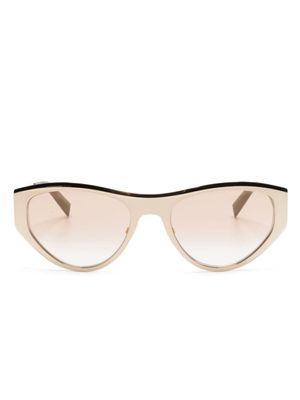 Givenchy Eyewear lunettes de soleil à monture papillon - Or